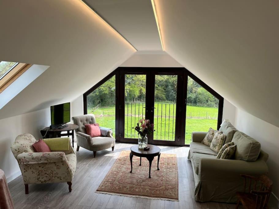 The Stable, Grove End Farm Apartment Petworth Exterior photo